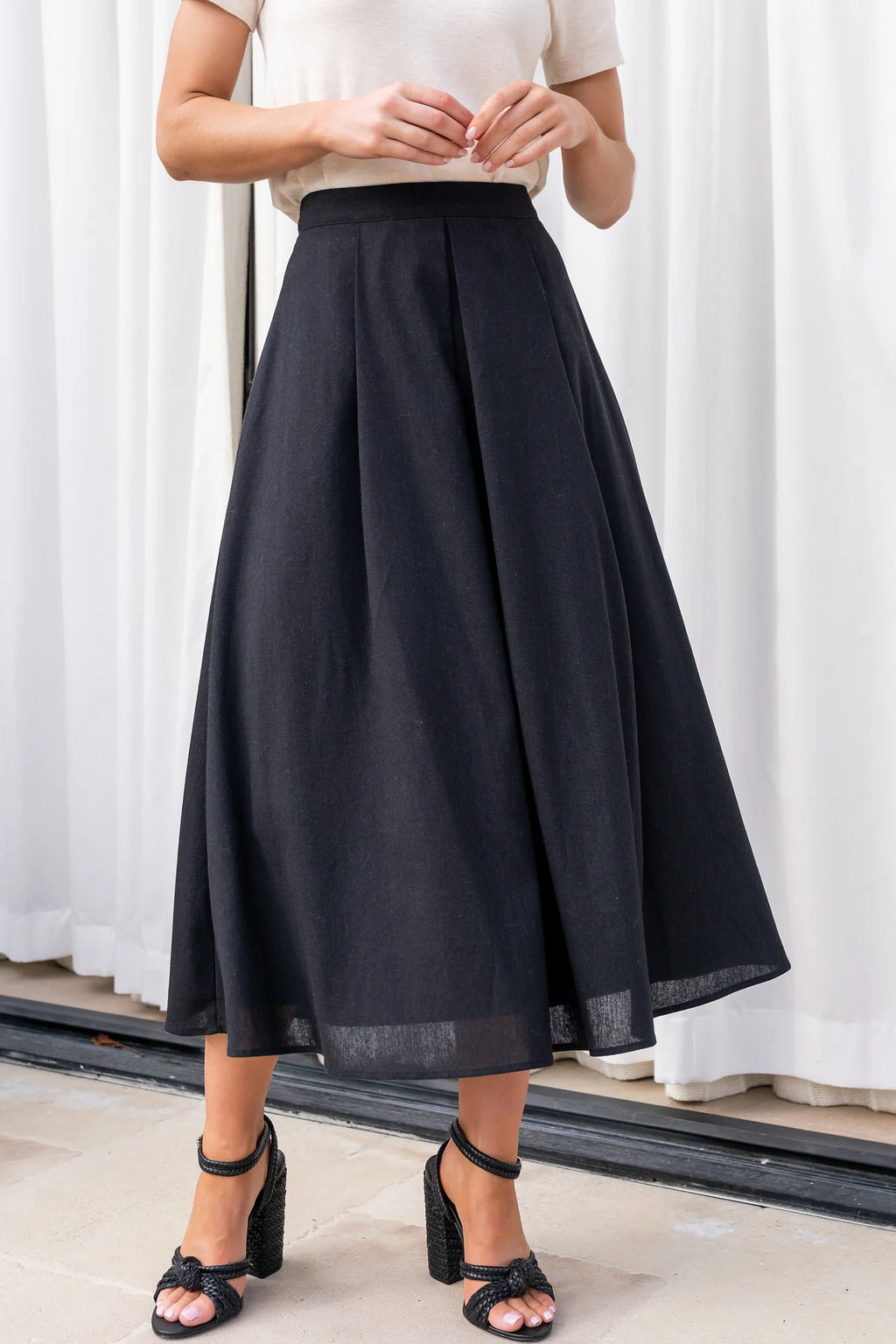 Katie Pleated Midi Skirt | Black