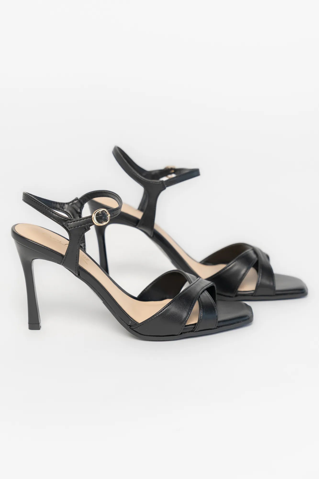 Catiana Crisscross Band Stilleto Heel | Black