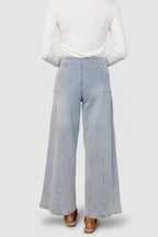 Emmi Mid Rise Wide Leg Jeans | Light Wash